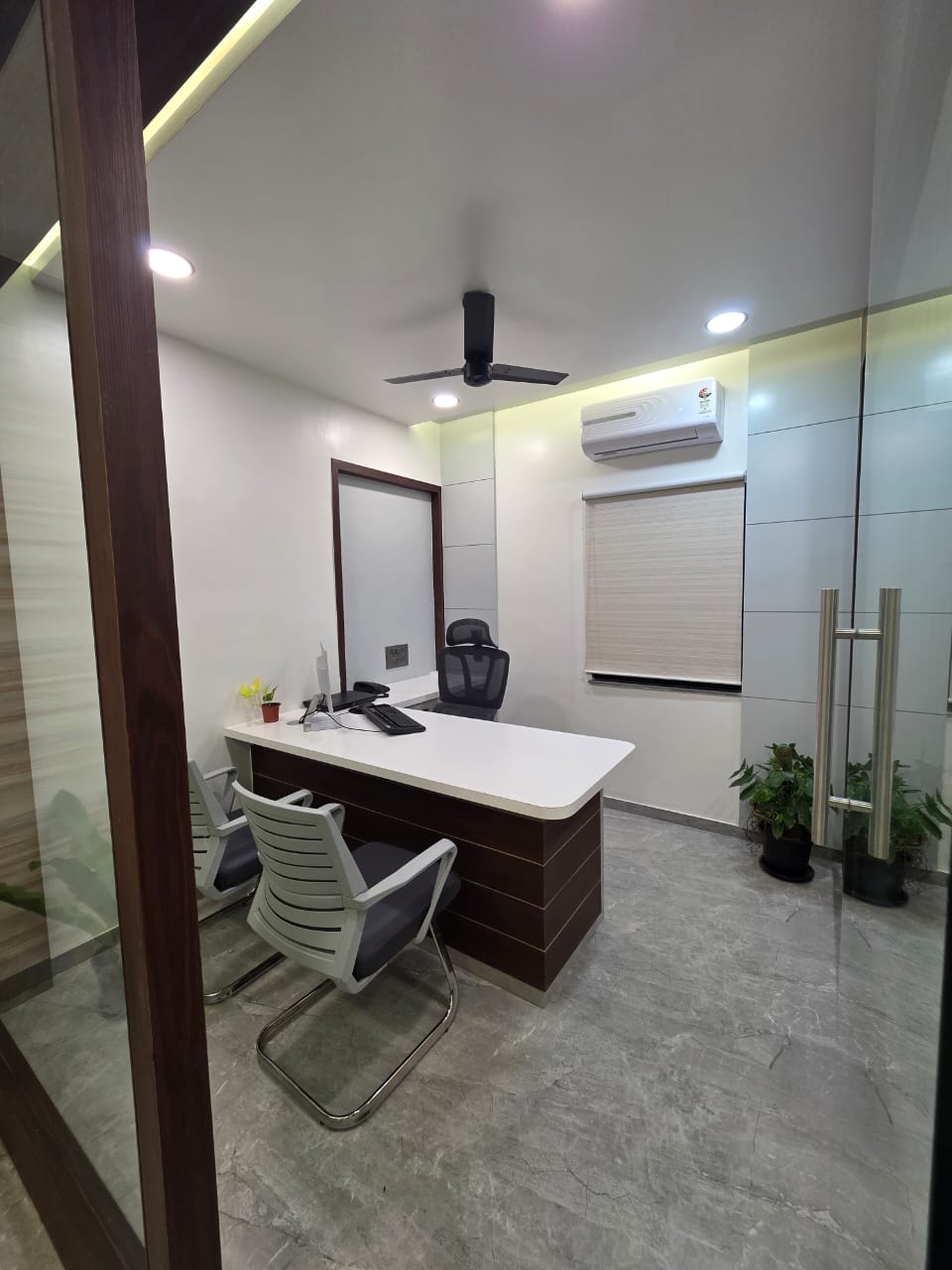 best-lighting-solution-for-commercial-places-and-offices-in-nashik-rising-lights-nashik (1)
