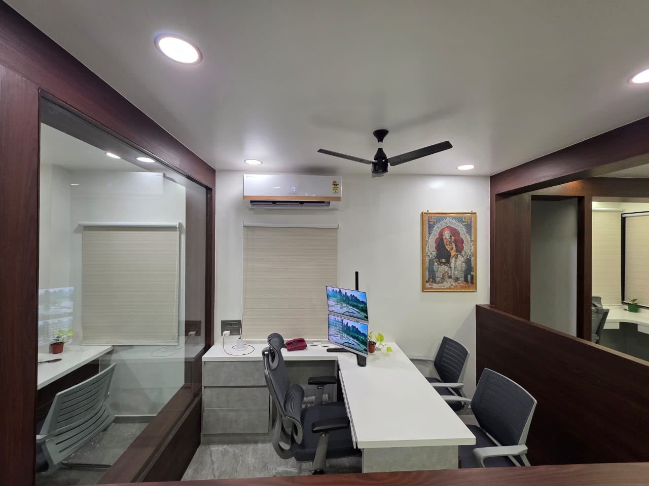 best-lighting-solution-for-commercial-places-and-offices-in-nashik-rising-lights-nashik (10)