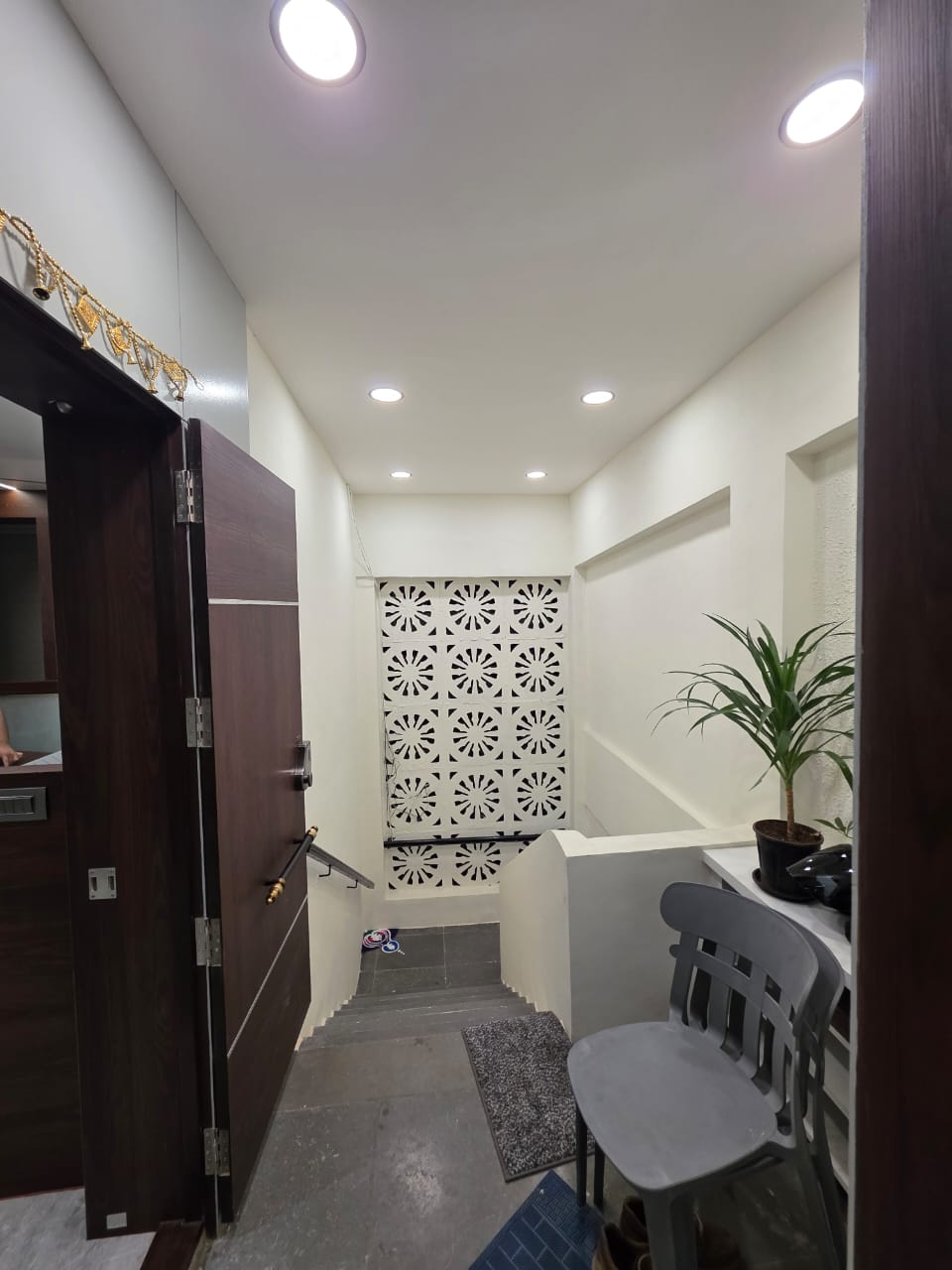 best-lighting-solution-for-commercial-places-and-offices-in-nashik-rising-lights-nashik (3)